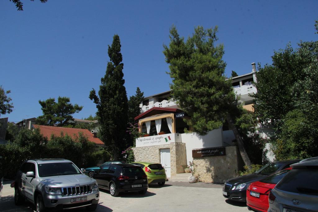 Novalja Guesthouse Economy Rooms المظهر الخارجي الصورة